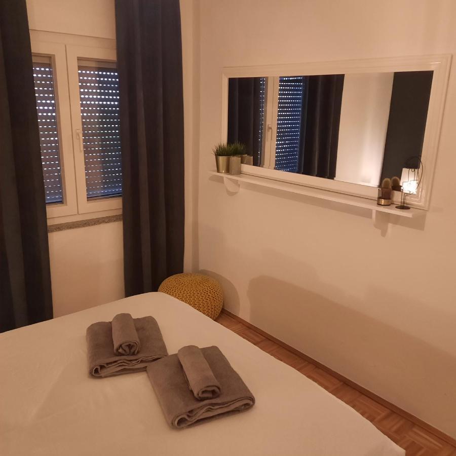 N&b * Zadar